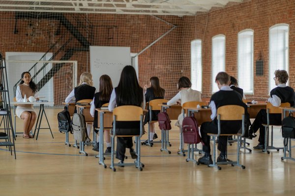 Approches créatives pour optimiser la gestion des ressources documentaires au sein d"une entreprise de recherche